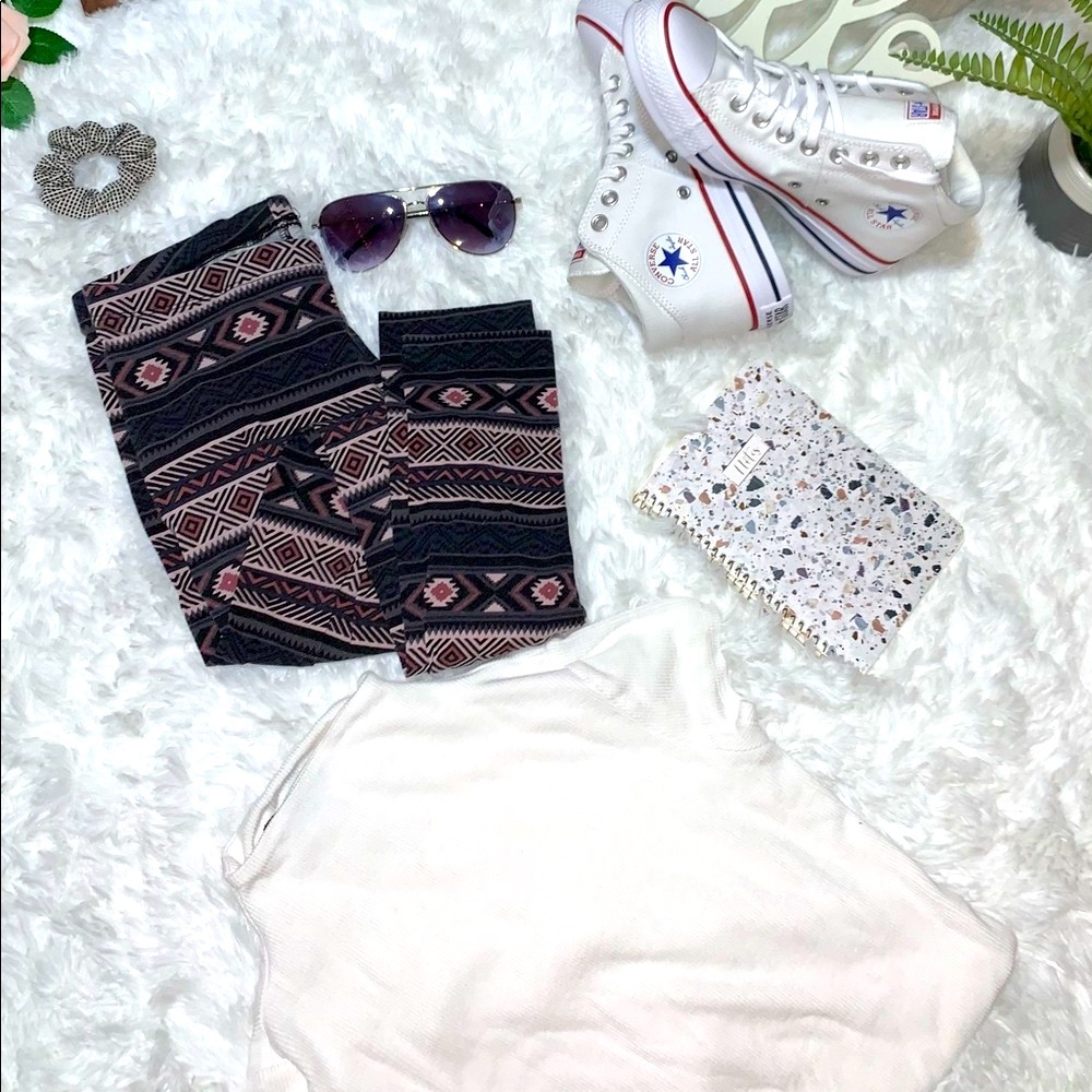 Charlotte Russe Women’s Medium Leggings